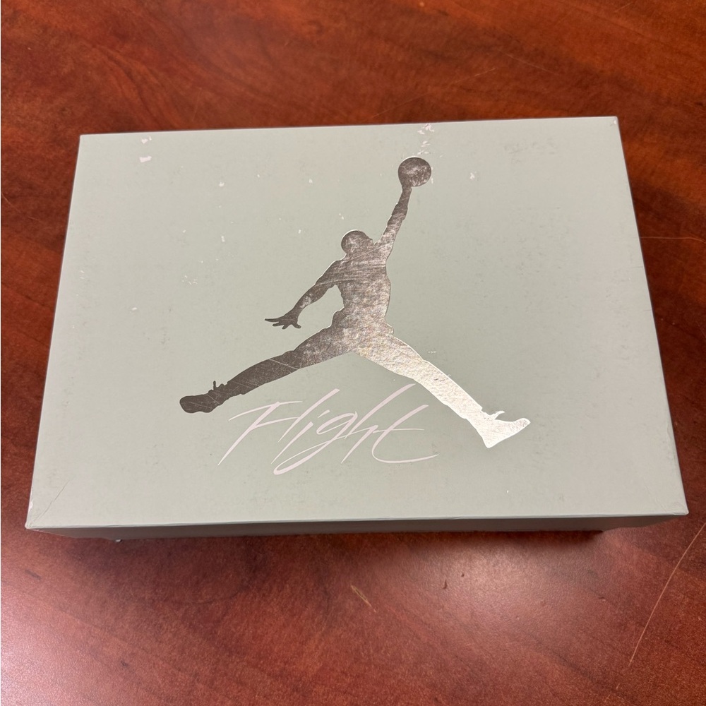 Nike Air Jordan 4 Retro Seafoam Sail Silver HV0823-003 Size 9.5 men/11 Women NIB - Picture 10 of 13